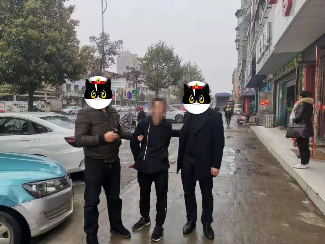 DƬ